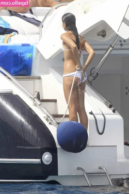 Maria Francisca Perello [ maria-francisca-perello ] - Hit it  Spank It  Eat it  and fill my cake with some yummy Cream