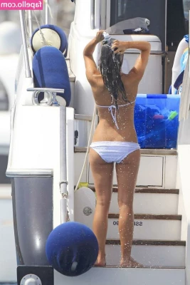 Maria Francisca Perello [ maria-francisca-perello ] - But booty poppin
