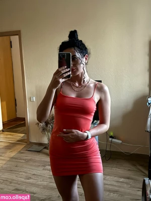 pollygirl99 - Looking so yummy 🥰 Follow my private @cristyren for moooore  