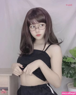 Violet Airis [ violet-airis ] - I m rly horny and I m thinking about doing some anal play