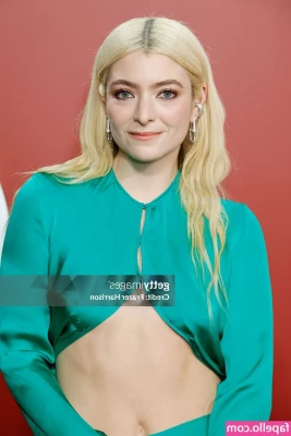  [ lorde ] - The hubby couldn't resist giving me my favorite creampie position