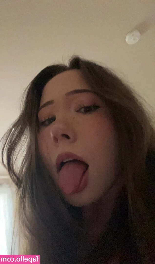 AliciaJade - Gimme a squeeze