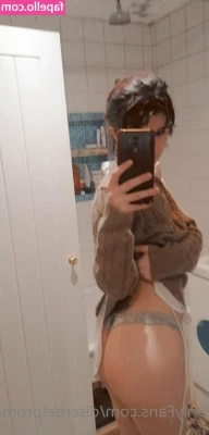  [ discreetpromo ] - Pull them down & bend me over