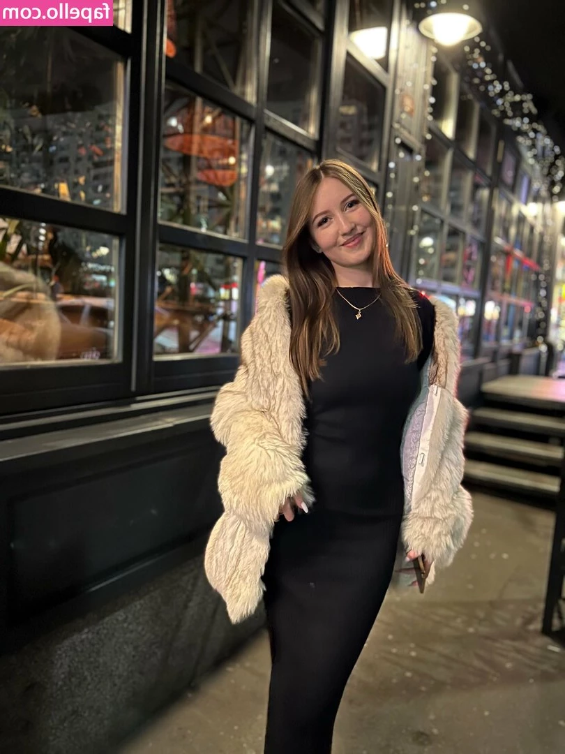 anetkag - Where are all my foot fetish boys at? Comment below so I can add you