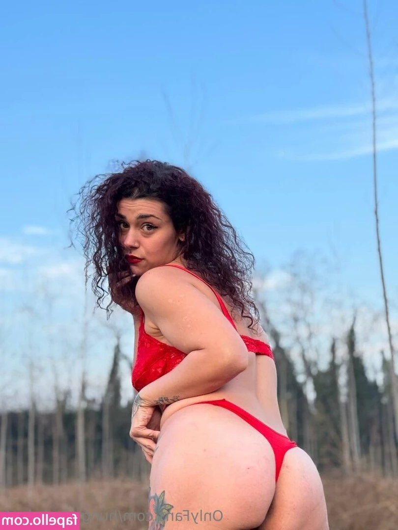 hungrycoupleof - FULL VIDEO  Sole Masturbation Until I Squirt All over the Damn Place