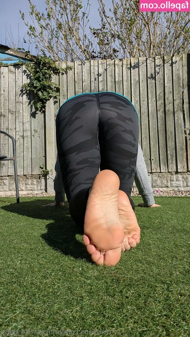 princess_84_baby [ princess-84-baby ] - Back dropping my top liked video ❤️♥️