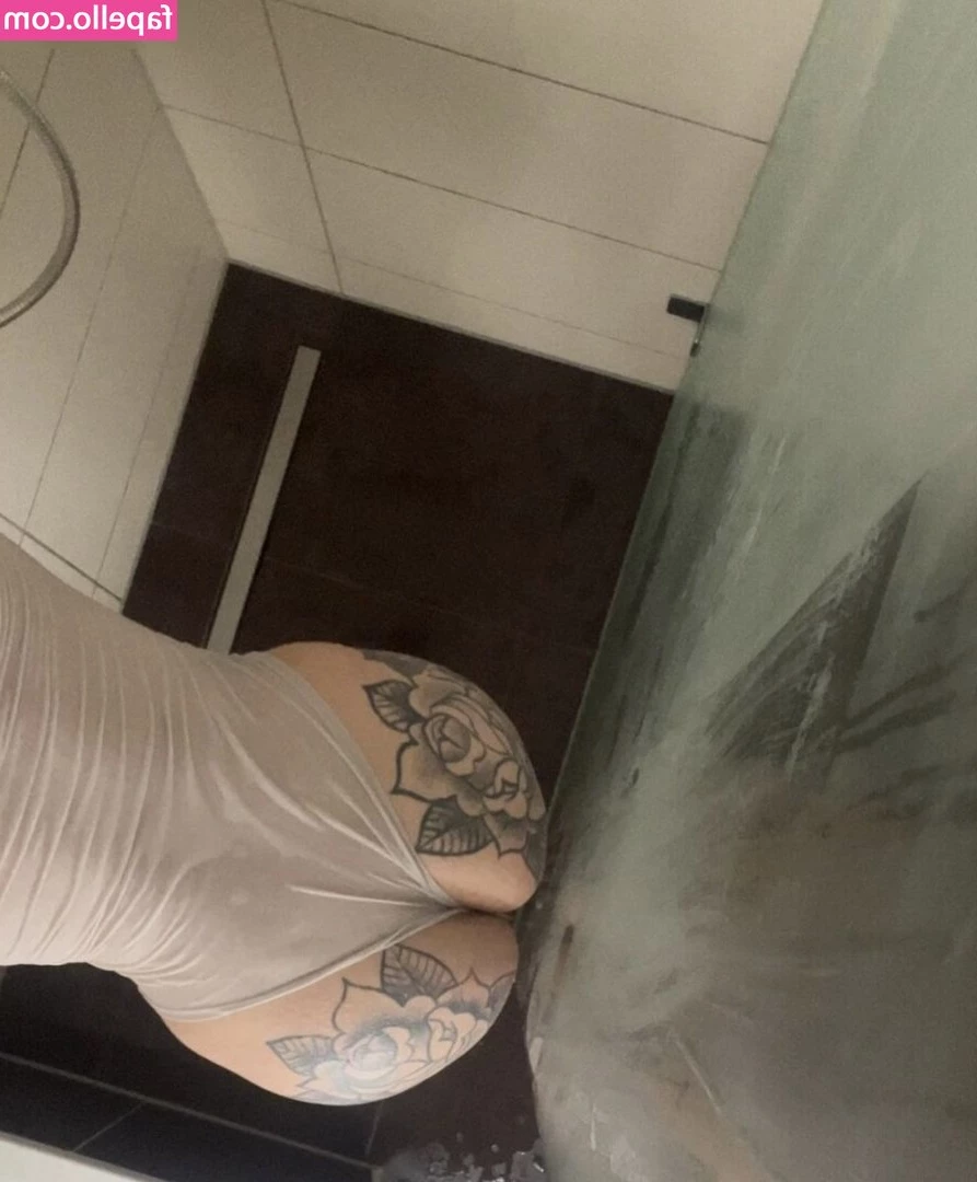 Sweetlis / Lis Lissy [ sweetlis-lis-lissy ] - Can you come help me cum on this snowy Tuesday