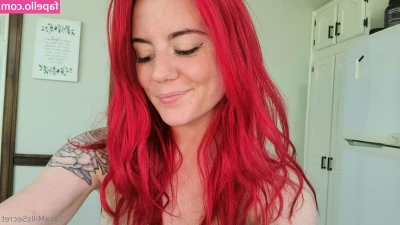 saramills631 - This babe  ana_steele is so horny  She looks so innocent but you don