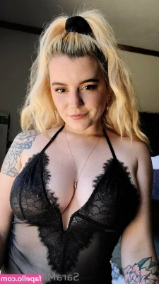 saramills631 - Love Sex & Rock'n'Roll!! 36 photos- I strip nude except the