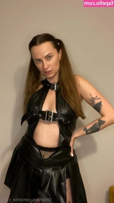 ellie_clark [ ellie-clark ] - my stepfather  diegomineiro_xl I wait for my mother to come out to