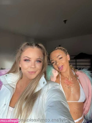 Keeks uncensored [ keeks-uncensored ] - Let's see if you can handle this hot pool video! 🤭😈 part 1