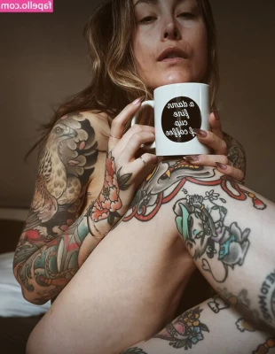 pottymouth_h [ pottymouth-h ] - Hot and tender