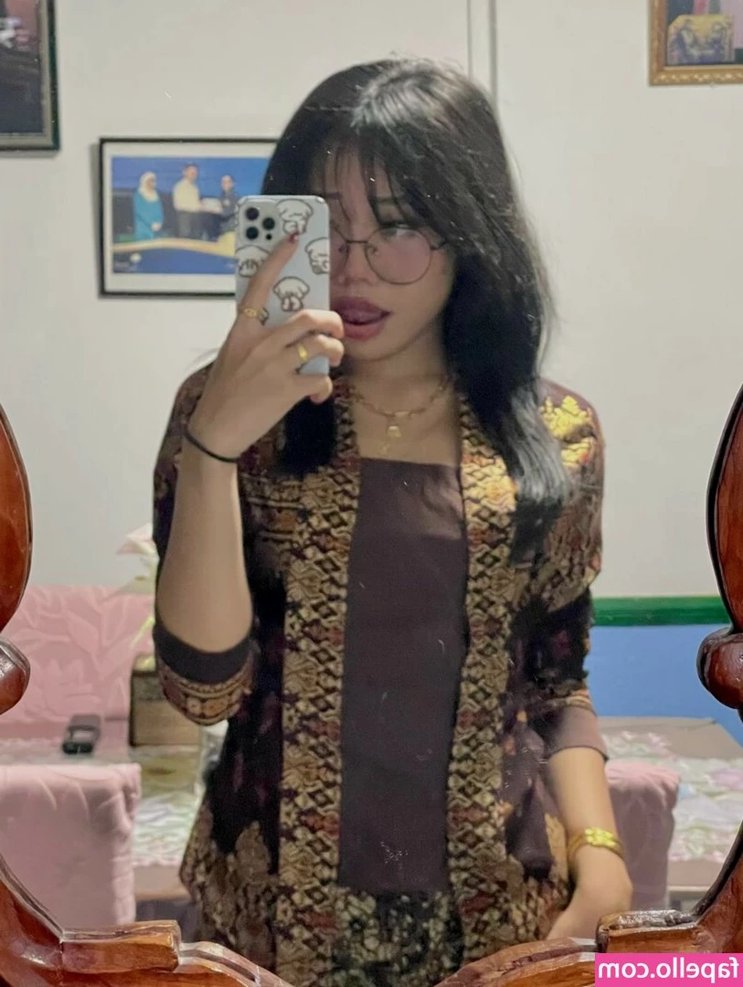 MuslimBaddie - Room for two 🤗
