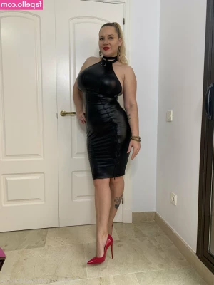 dollyfoxvip - Are you ready to see me without a towel? 🥵🔥🔥