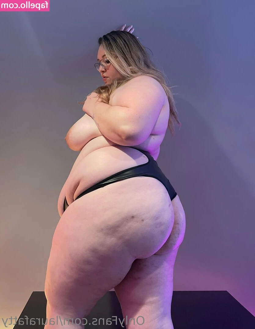 laurafatty - If you have any random questions about me you would like answered
