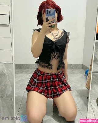 rachel.rosee [ rachel-rosee ] - Send me tips y all   new content on the way