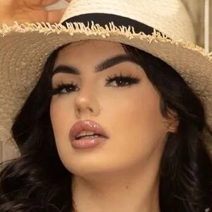 YoungFitHotwife