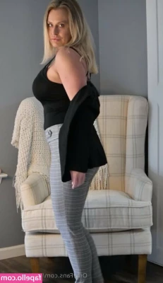 corinnablake - Walking around in a book store in these booty shorts  made a few