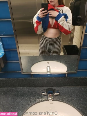 whatismelon - My pussy is so wet  don t you wanna see it