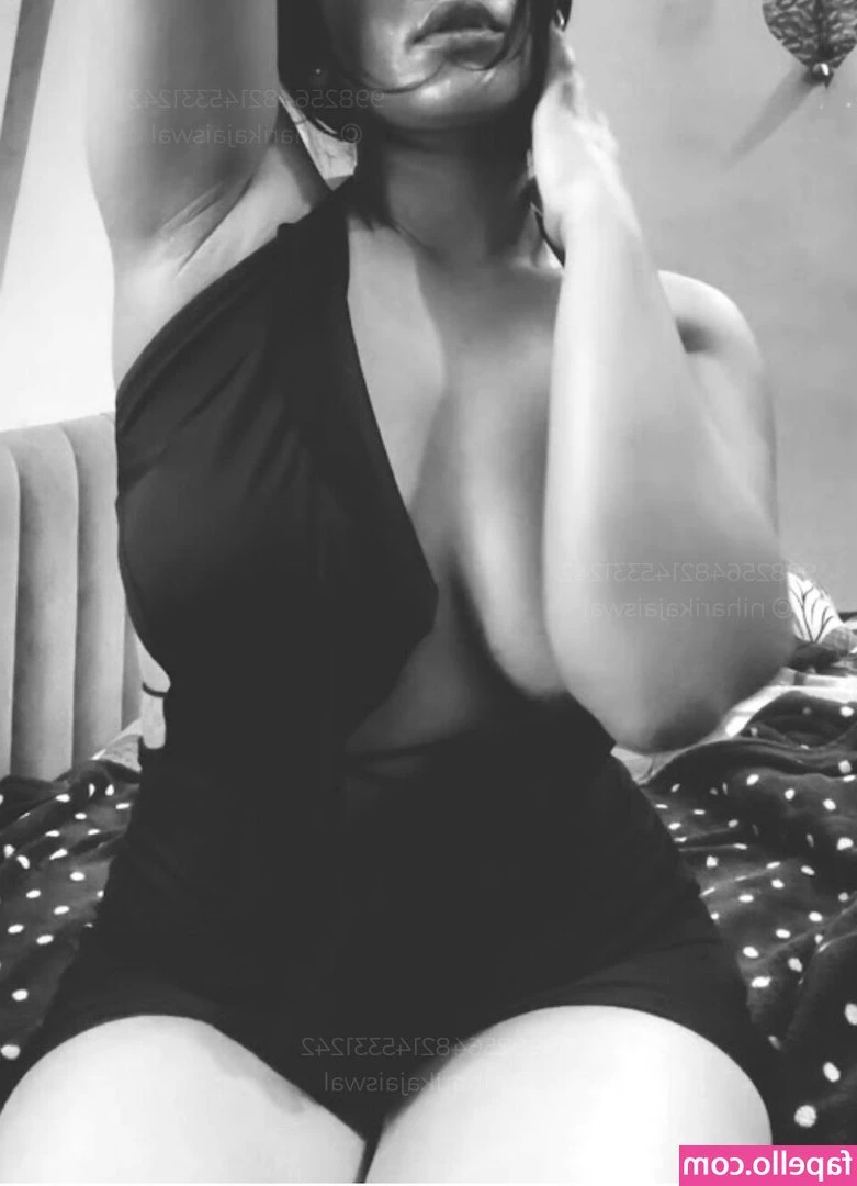 Niharika Jaiswal [ niharika-jaiswal ] - Re uploading my threesome with  paigejessica  amp   evaray now that I