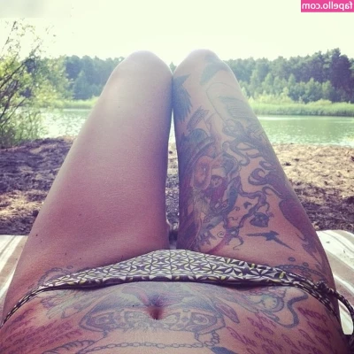 Jennifer Weist [ jennifer-weist ] - This is what you re gonna see in the bed every night  are you coming