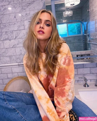  [ anne-winters ] - Calm Sunday for mommy 😍😇