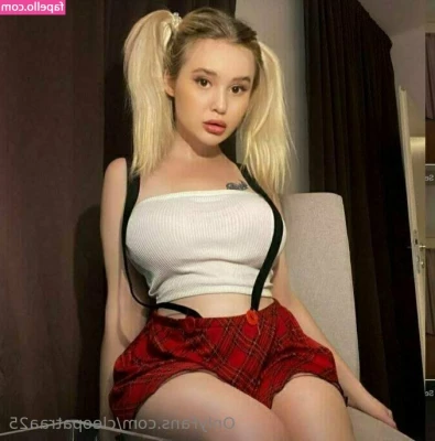 cleopatraa25 - malibu_sf came over to give me a massage  and well I did some