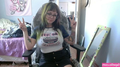freecyber_nyxie [ freecyber-nyxie ] - If findom was just about being hot and therefore making money  every