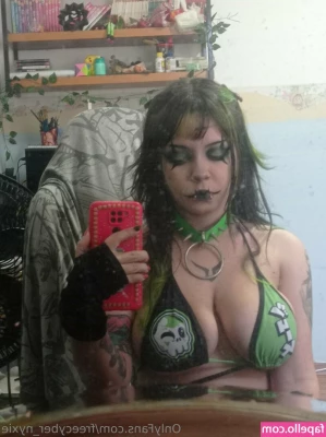 freecyber_nyxie [ freecyber-nyxie ] - Eat your heart out