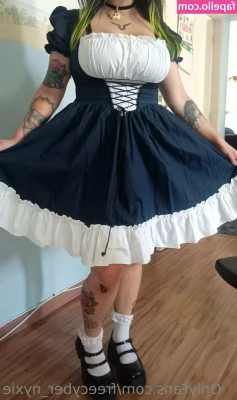 freecyber_nyxie [ freecyber-nyxie ] - look at me look at you. 👀