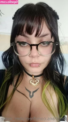 freecyber_nyxie [ freecyber-nyxie ] - ..this week needs to start sexy! ..just imagine how hot it would feel