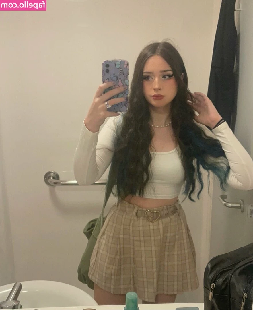 miaowiee - Thighs for days