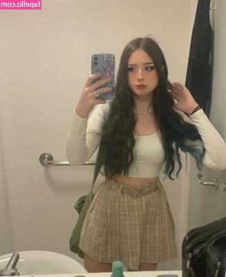 miaowiee - Thighs for days