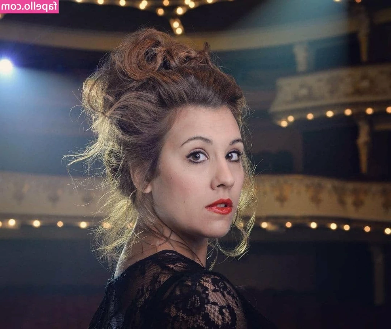 Alexandra Horvath [ alexandra-horvath ] - T as une minute   Promis  j en ferai quelque chose de bien