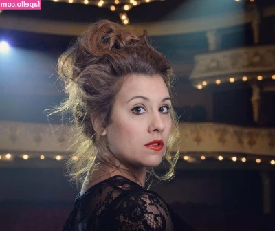 Alexandra Horvath [ alexandra-horvath ] - T as une minute   Promis  j en ferai quelque chose de bien