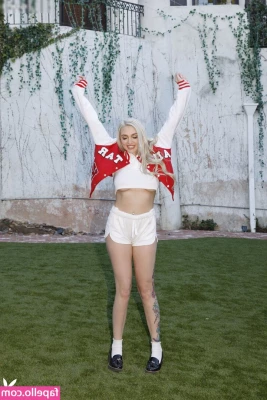 Kendra Sunderland [ kendra-sunderland ] - EXPIRED OFFER  🚨 Ohhhh 50% OFF topless video dick rates for the