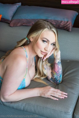 Kendra Sunderland [ kendra-sunderland ] - Does black looks good on me?⬇️⬇️