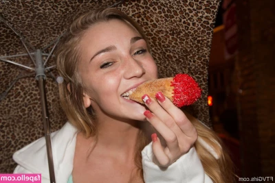 Kendra Sunderland [ kendra-sunderland ] - Bienvenid  seas a mi perfil  ideal para la persona de consumo