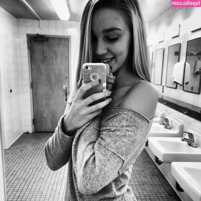 Kendra Sunderland [ kendra-sunderland ] - Tuesday my Monday