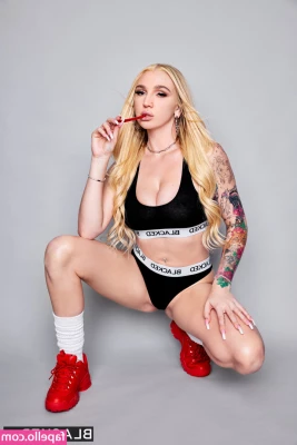 Kendra Sunderland [ kendra-sunderland ] - Yes. I had lots of fun over the long holiday weekend! ❤️