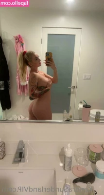 Kendra Sunderland [ kendra-sunderland ] - Dm and tell me what would you like to see lt 3