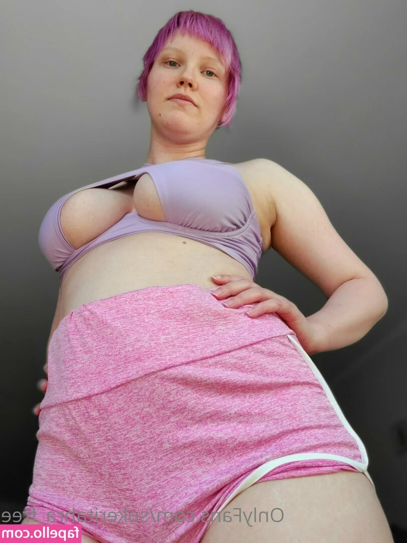 sokeritahra_free [ sokeritahra-free ] - PLEASE VOTE WHAT DAY YOU GUYS WOULD LIKE ME TO GO LIVE 🥰☺️