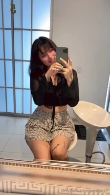  [ prinssex7 ] - Bored. Cum chat with me @willow.soless