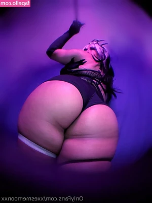 xxesmemoonxx - Showing thighs and new color!