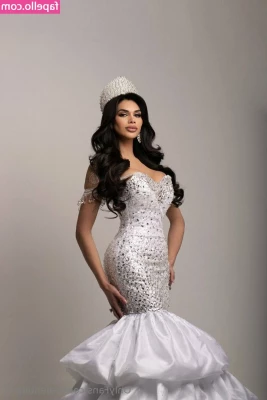 valentina.ts [ valentina-ts ] - Tits out at the store!