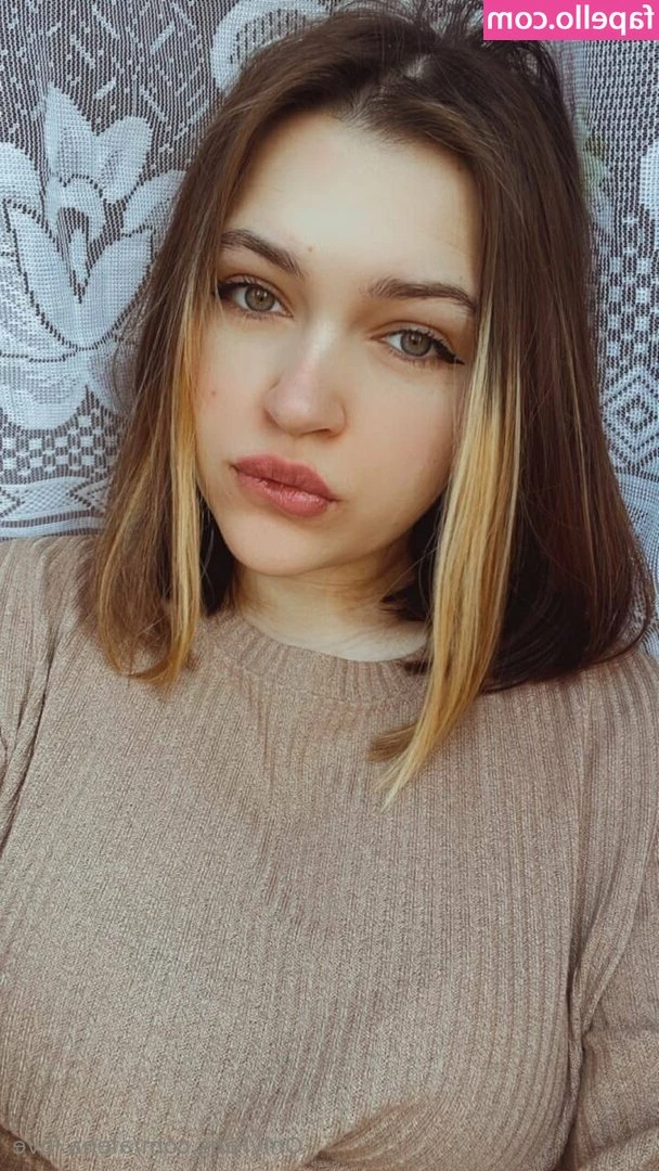 alena.love [ alena-love ] - I m active and bored  do we play