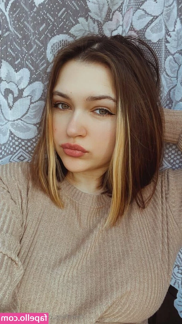 alena.love [ alena-love ] - super cosy and soft today  still sick but getting better