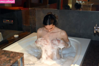 camillehotfree - Okay      I confess      I might be      a cumslut