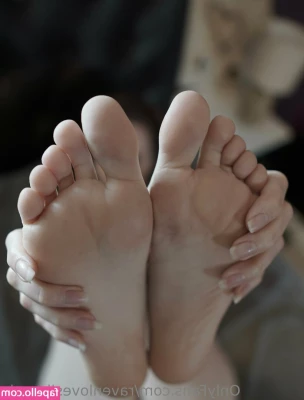 ravenloveslingerie - Are you already online?