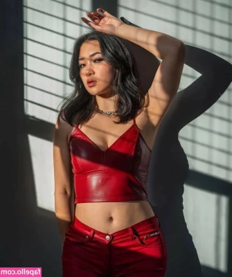 Natalie Tran [ natalie-tran ] - Front or back?